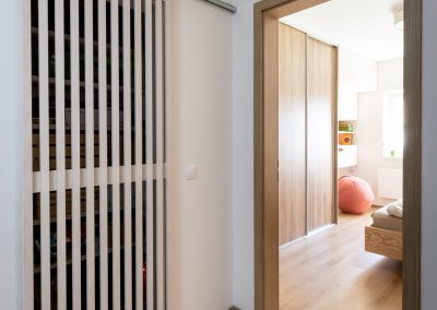 Udržitelné a ekologické interiéry na míru Atelier Paletky lamelove dvere z preklizky 1
